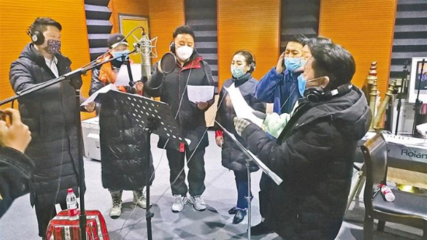 全員行動齊心協(xié)力戰(zhàn)疫情 文藝創(chuàng)作服務(wù)