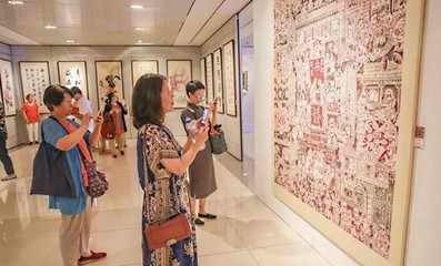 東城區慶祝中華人民共和國成立70周年書法美術作品展隆重開幕，文藝創作服務彰顯時代精神