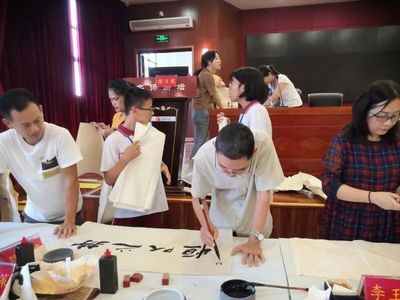 海南文藝網 連接藝術與大眾的專業創作服務平臺